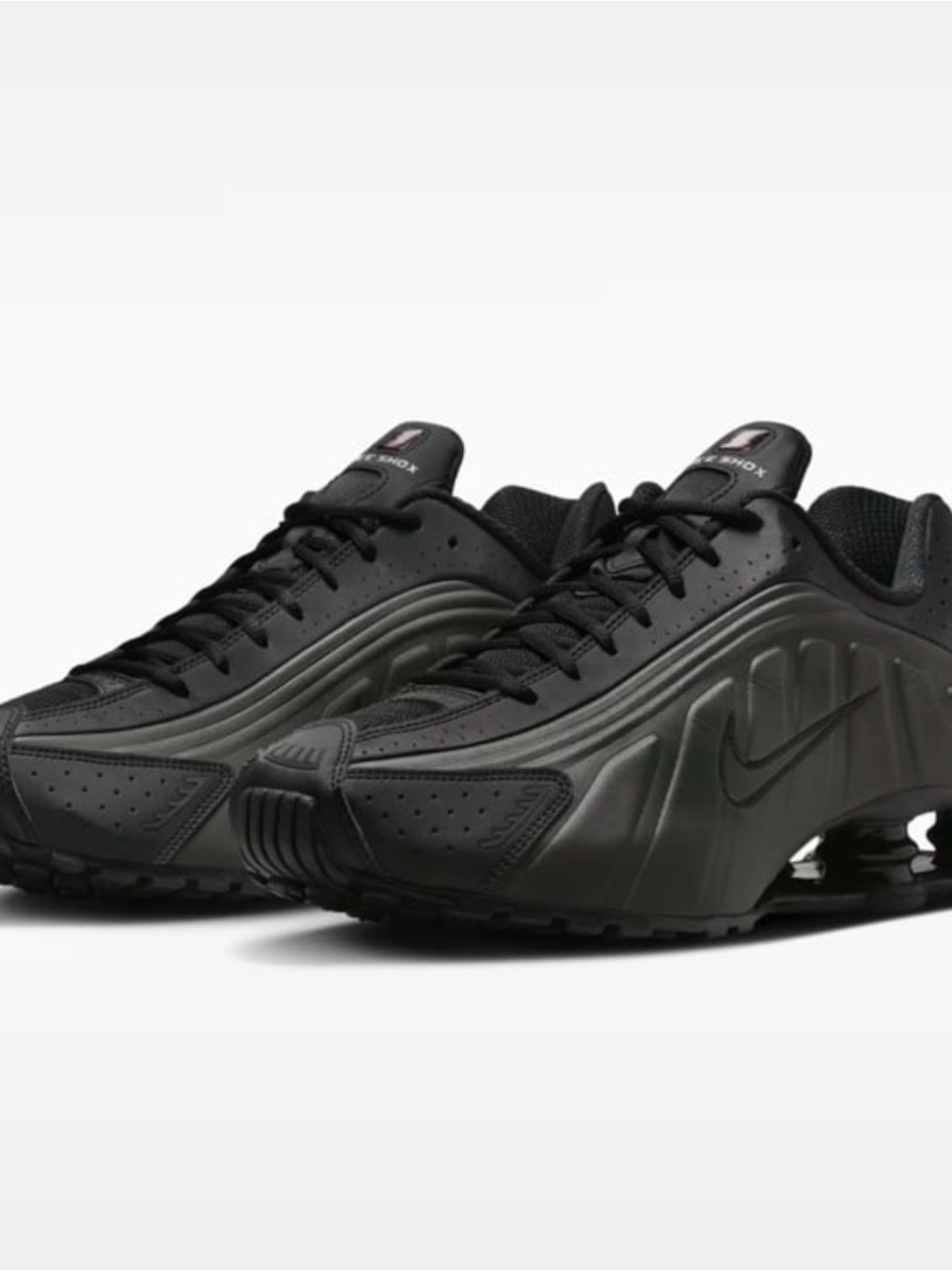 Nike Shox R4 - Men’s Size 9.5 or Women’s Size 11